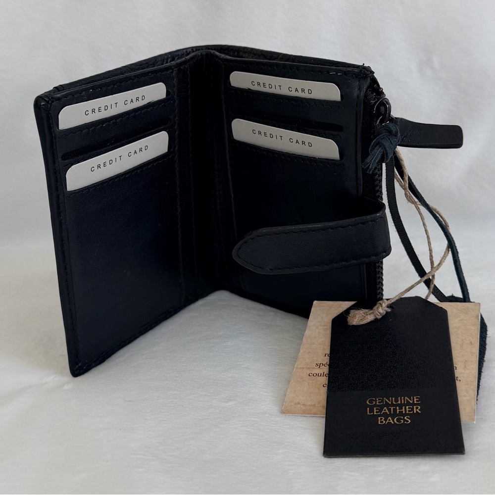 Genuine Leather Black Embossed Wallet - Unbranded - Picture 7 of 14